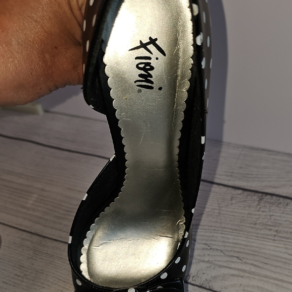 FIONI Black & White Open Toe Polka Dot Heels Size 8.5 - Picture 11 of 11